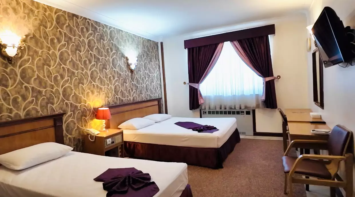 Alibaba https://cdn.alibaba.ir/ostorage/hotel-accommodation-images/6828749bf6e8766ef96f551e_سه تخته دبل تویین (1).webp
